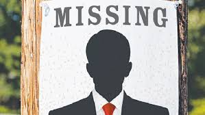 Profissional de relacionamentos criando conteúdo educativo